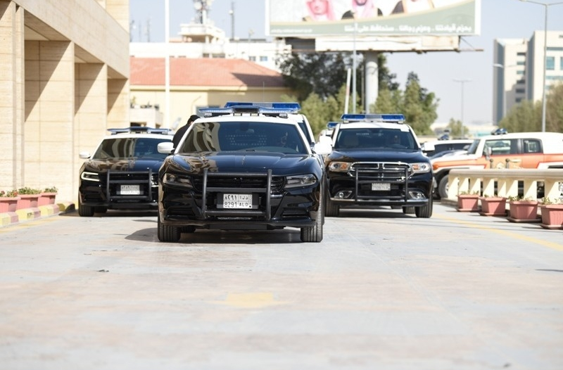 #السعودية | القوة الخاصة لأمن الطرق بمحافظة #الليث تقبض على مقيم لنقله (5) مخالفين لـ #نظام_أمن_الحدود
